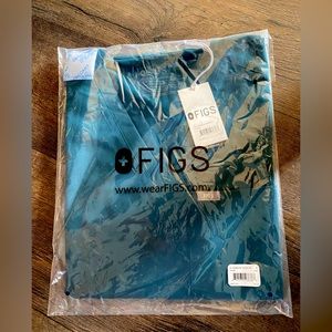 FIGS - CARIBBEAN BLUE - NEVER BEEN WORN SCRUB SET
